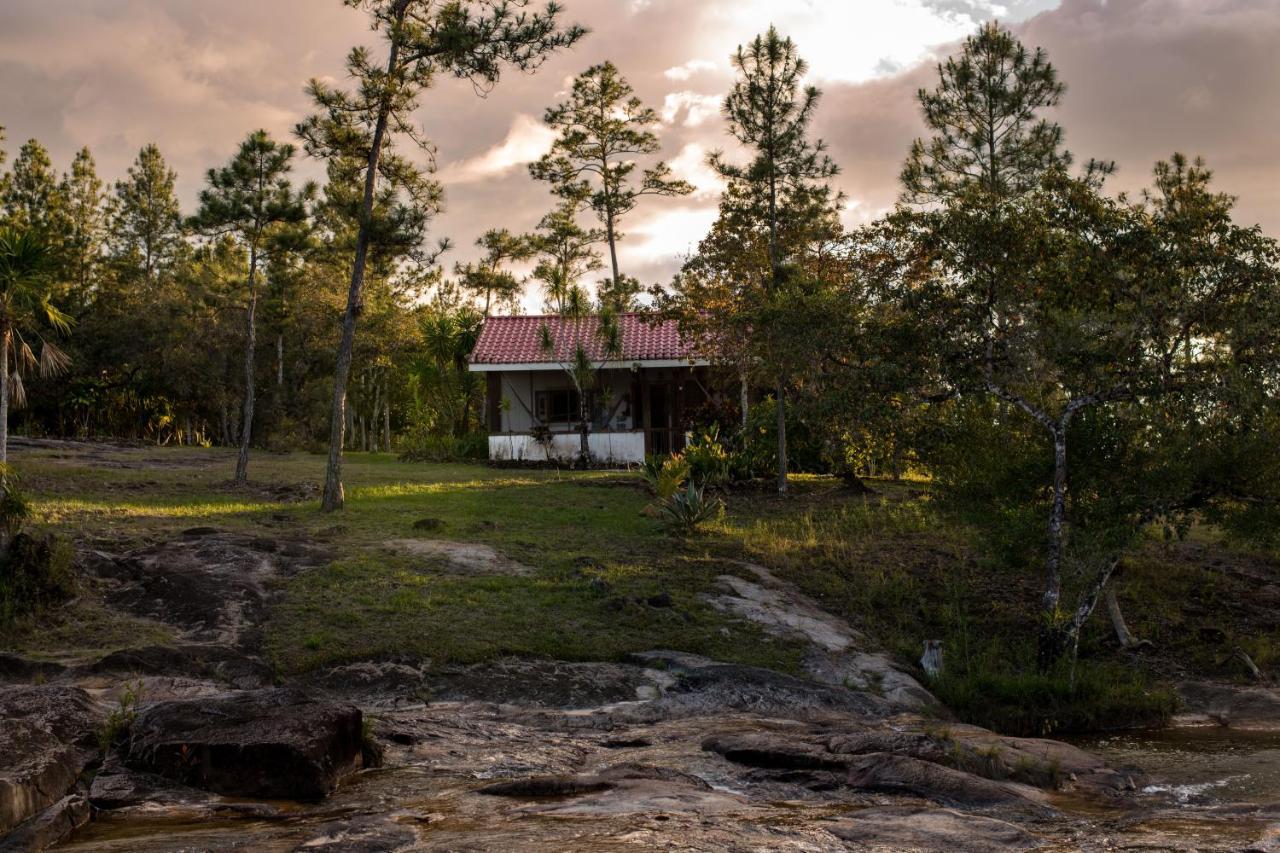 Pine Ridge Lodge San Ignacio Exterior photo